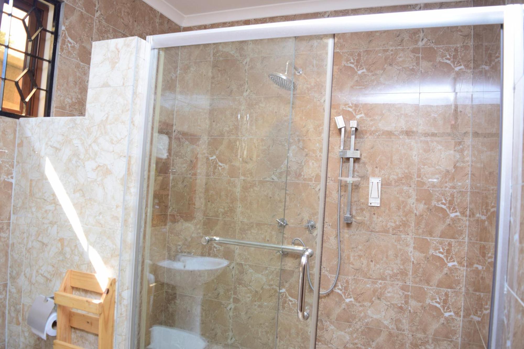 Hostel K27 Premier Backpackers Dar es Salaam Zewnętrze zdjęcie