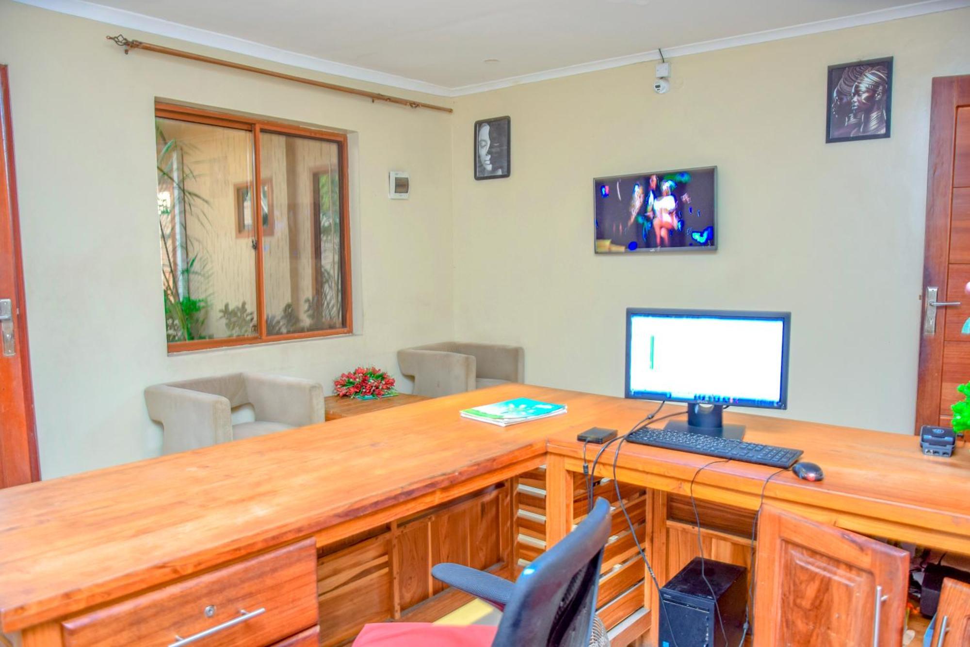 Hostel K27 Premier Backpackers Dar es Salaam Zewnętrze zdjęcie
