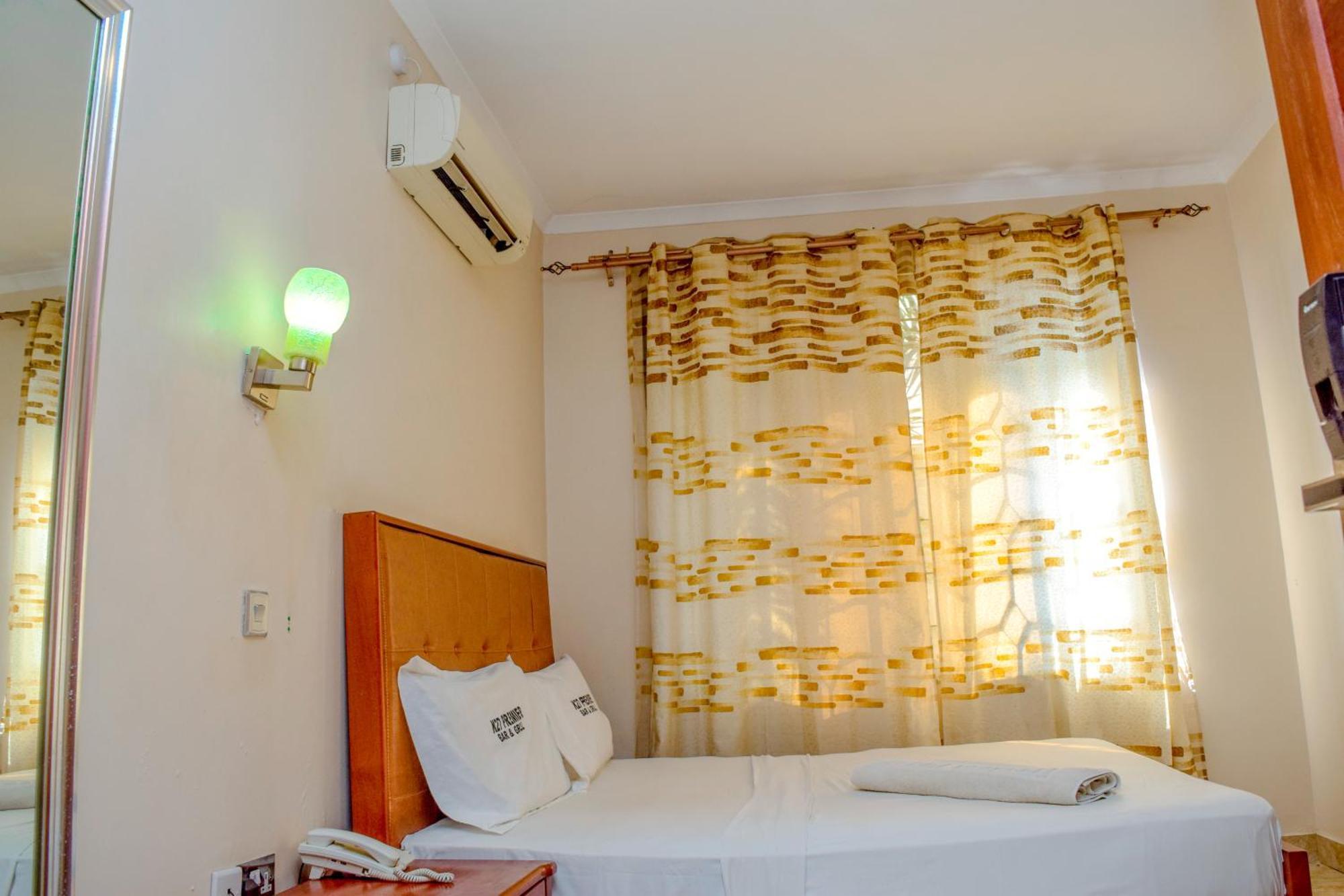 Hostel K27 Premier Backpackers Dar es Salaam Zewnętrze zdjęcie
