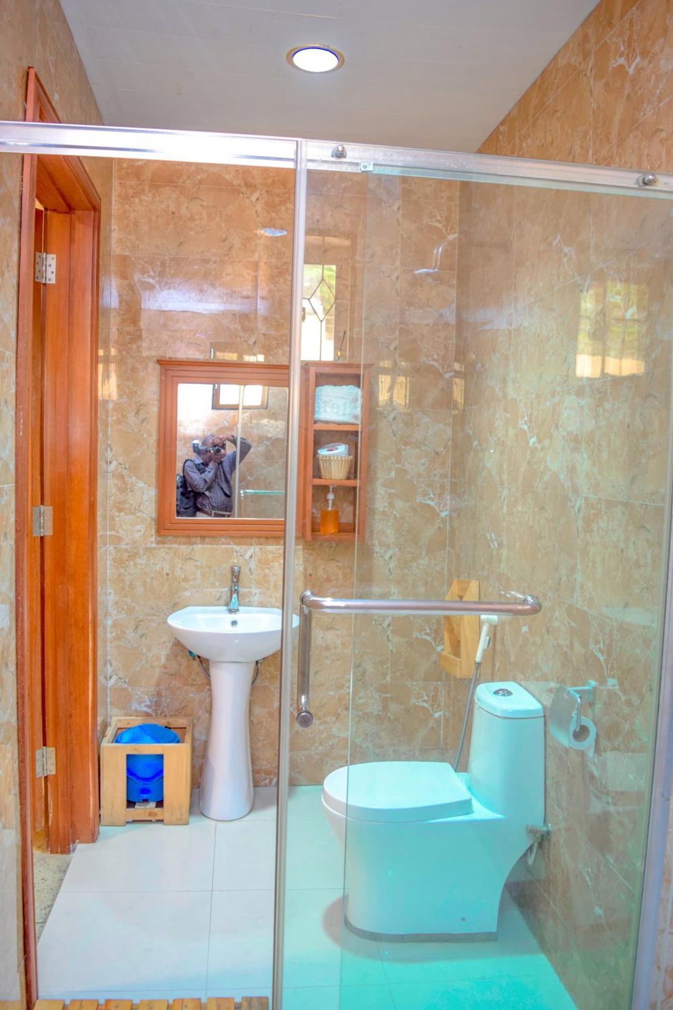 Hostel K27 Premier Backpackers Dar es Salaam Zewnętrze zdjęcie